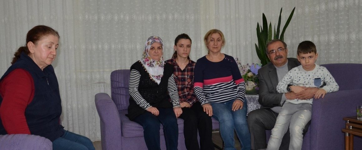 BAŞKANIMIZ ÖZACAR ÖLEN BALIKÇININ AİLESİ İLE KAZAZEDELERİ ZİYARET ETTİ