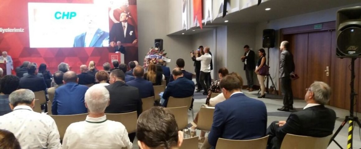 ÖZACAR “TURİZM SEKTÖRÜNÜN KRİZİ VE  BELEDİYELERİMİZ” TOPLANTISINA KATILDI