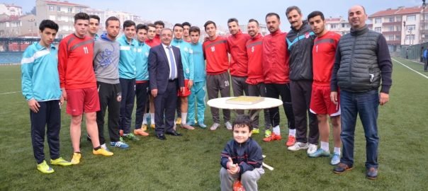 ÖZACAR’DAN GELİBOLUSPOR  İDMANINA MORAL ZİYARETİ